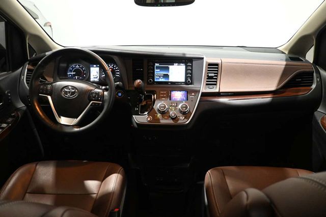 2020 Toyota Sienna Limited Premium FWD 7-Passenger - 23020012 - 22
