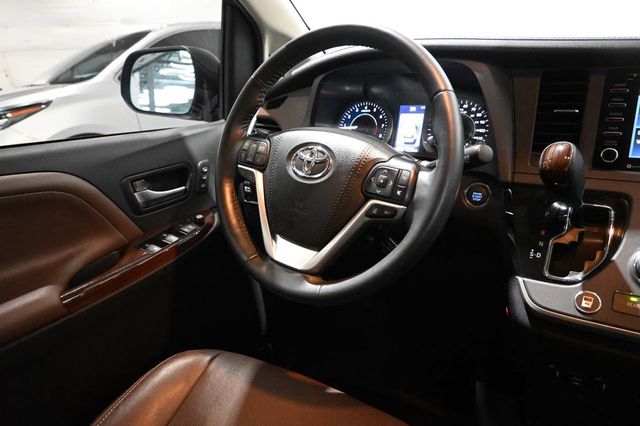 2020 Toyota Sienna Limited Premium FWD 7-Passenger - 23020012 - 24