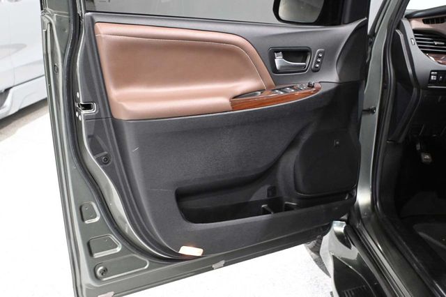 2020 Toyota Sienna Limited Premium FWD 7-Passenger - 23020012 - 34