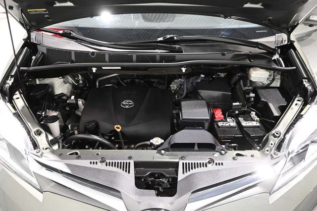 2020 Toyota Sienna Limited Premium FWD 7-Passenger - 23020012 - 40