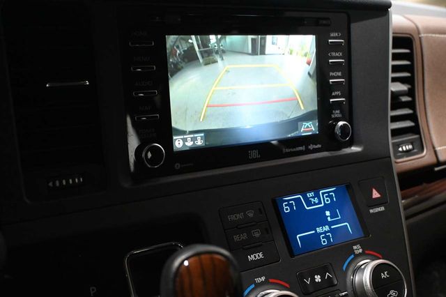 2020 Toyota Sienna Limited Premium FWD 7-Passenger - 23020012 - 42