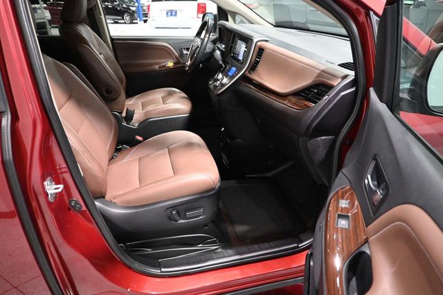 2020 Toyota Sienna Limited Premium FWD 7-Passenger - 23096555 - 14