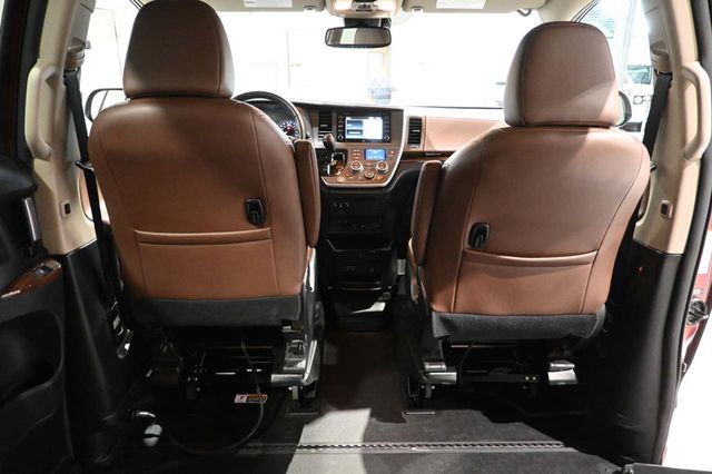 2020 Toyota Sienna Limited Premium FWD 7-Passenger - 23096555 - 19