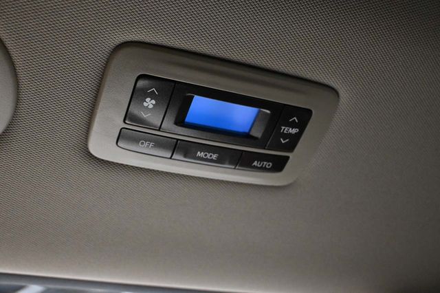2020 Toyota Sienna Limited Premium FWD 7-Passenger - 23096555 - 28