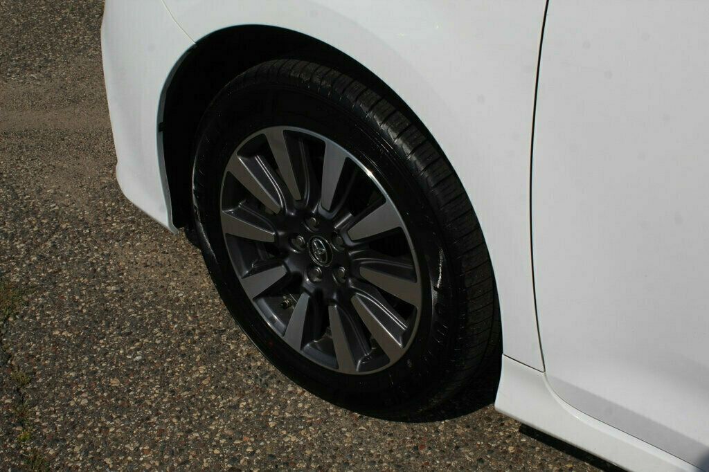 2020 Toyota Sienna LE photo 31
