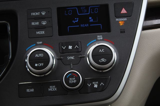 2020 Toyota Sienna ON SALE...AWD XLE LEATHER, MOONROOF NEW  TIRES  - 22870735 - 18