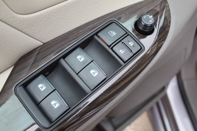 2020 Toyota Sienna ON SALE...AWD XLE LEATHER, MOONROOF NEW  TIRES  - 22870735 - 23