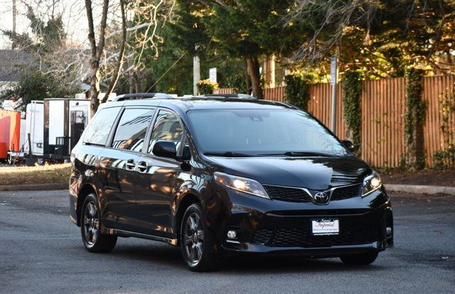 2020 Toyota Sienna SE AWD 7-Passenger - 22958218 - 9