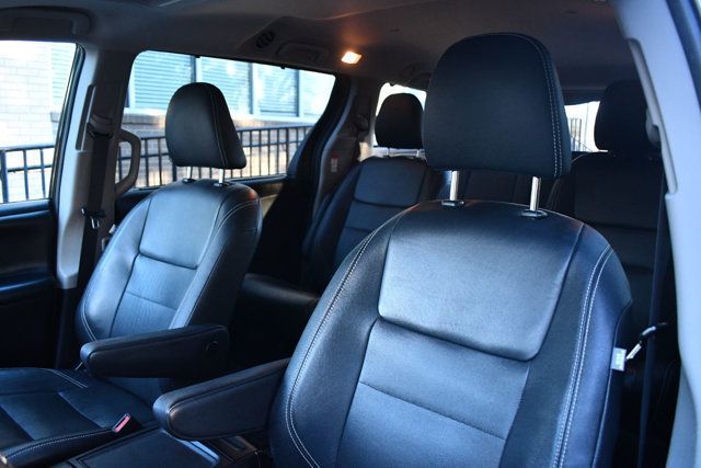 2020 Toyota Sienna SE AWD 7-Passenger - 22958218 - 22