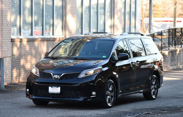 2020 Toyota Sienna SE AWD 7-Passenger - 22958218 - 2