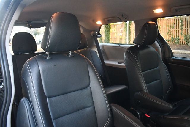 2020 Toyota Sienna SE AWD 7-Passenger - 22958218 - 31