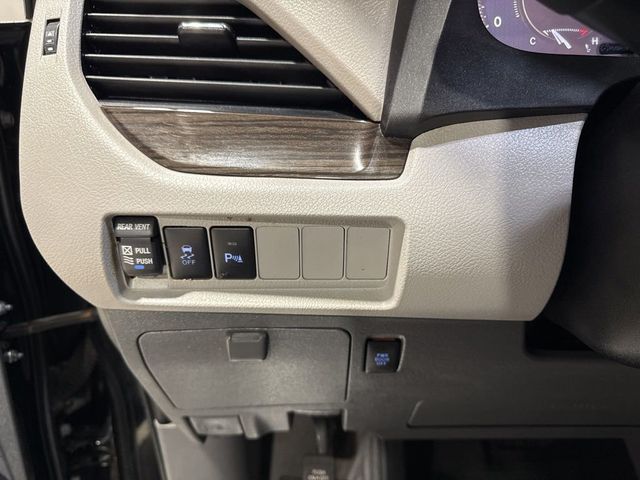 2020 Toyota Sienna XLE Automatic Access Seat FWD 7-Passenger - 23029108 - 13
