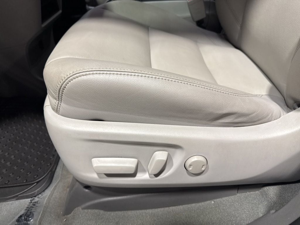 2020 Toyota Sienna XLE Automatic Access Seat FWD 7-Passenger - 23029108 - 25