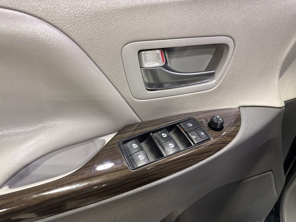 2020 Toyota Sienna XLE Automatic Access Seat FWD 7-Passenger - 23029108 - 29