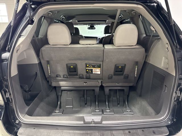 2020 Toyota Sienna XLE Automatic Access Seat FWD 7-Passenger - 23029108 - 34