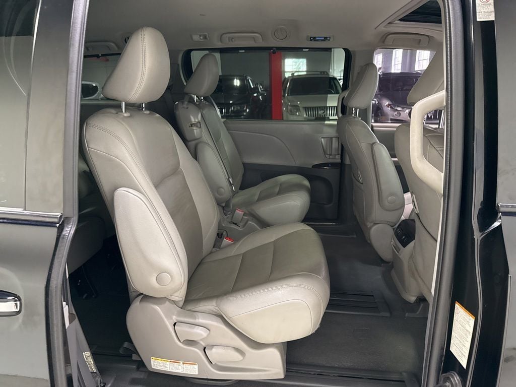 2020 Toyota Sienna XLE Automatic Access Seat FWD 7-Passenger - 23029108 - 36