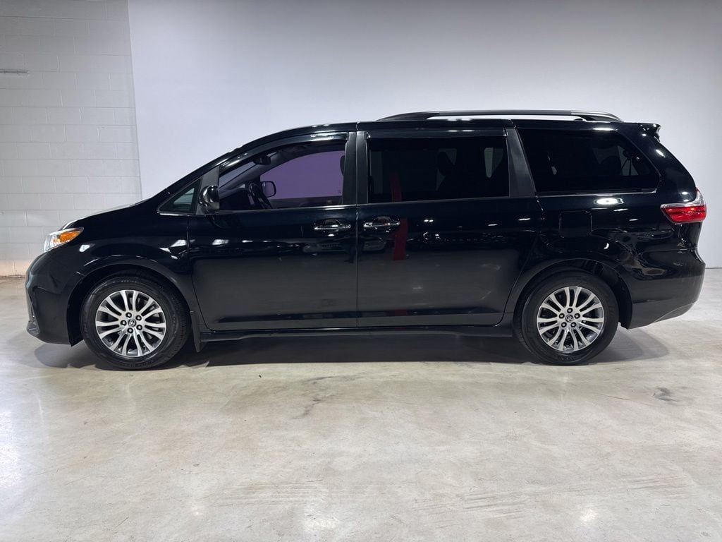 2020 Toyota Sienna XLE Automatic Access Seat FWD 7-Passenger - 23029108 - 3