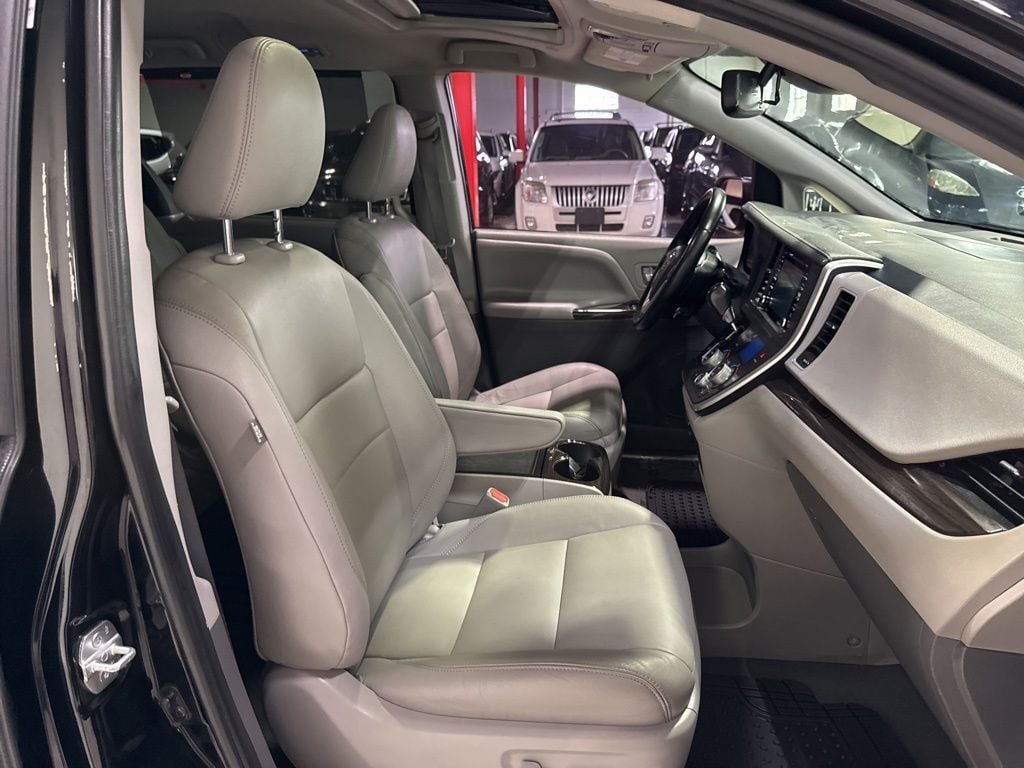2020 Toyota Sienna XLE Automatic Access Seat FWD 7-Passenger - 23029108 - 43