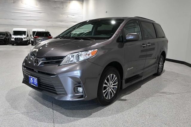 2020 Toyota Sienna XLE Automatic Access Seat FWD 7-Passenger - 23044281 - 9
