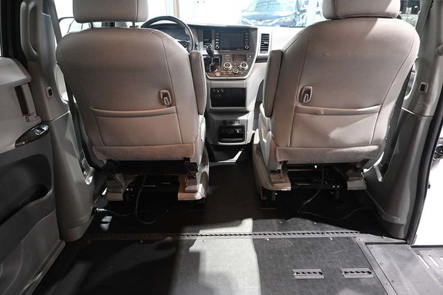 2020 Toyota Sienna XLE Automatic Access Seat FWD 7-Passenger - 23044281 - 19