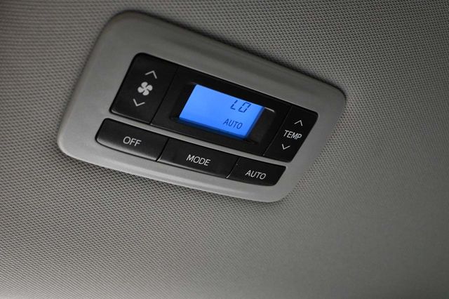 2020 Toyota Sienna XLE Automatic Access Seat FWD 7-Passenger - 23044281 - 28