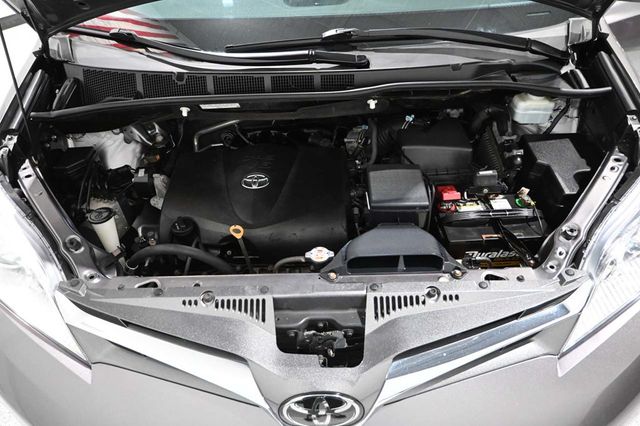 2020 Toyota Sienna XLE Automatic Access Seat FWD 7-Passenger - 23044281 - 35