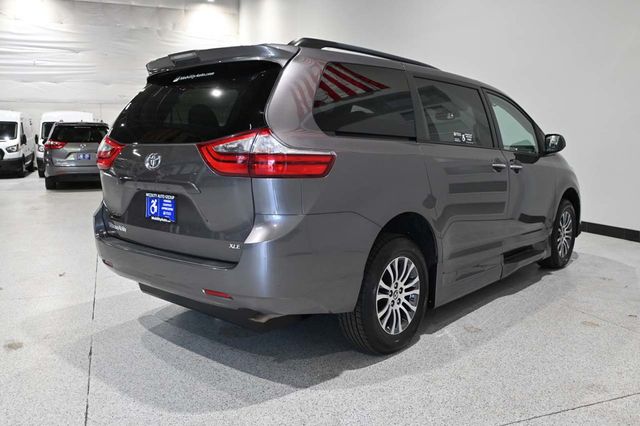 2020 Toyota Sienna XLE Automatic Access Seat FWD 7-Passenger - 23044281 - 5
