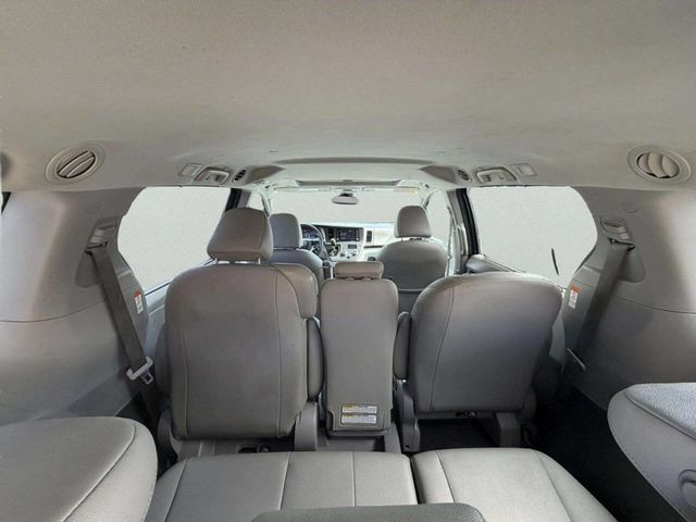 2020 Toyota Sienna XLE Automatic Access Seat FWD 7-Passenger - 23002112 - 10