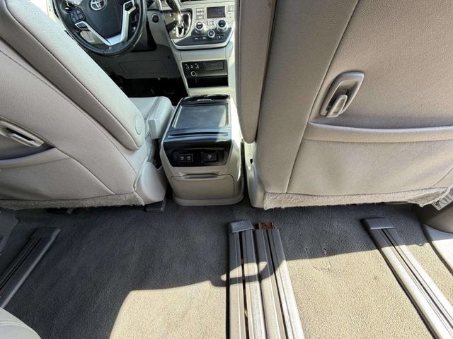 2020 Toyota Sienna XLE Automatic Access Seat FWD 7-Passenger - 23002112 - 22