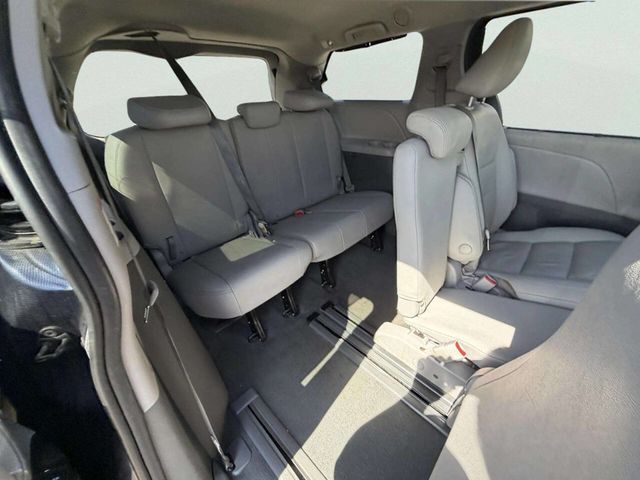 2020 Toyota Sienna XLE Automatic Access Seat FWD 7-Passenger - 23002112 - 24
