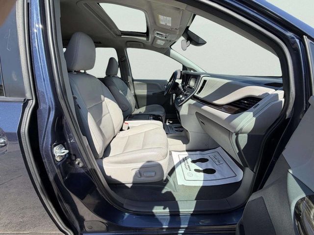 2020 Toyota Sienna XLE Automatic Access Seat FWD 7-Passenger - 23002112 - 26