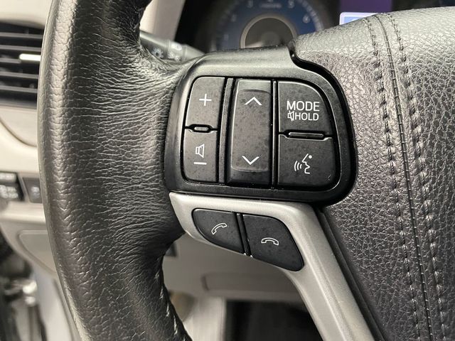 2020 Toyota Sienna XLE AWD 7-Passenger - 22995943 - 21