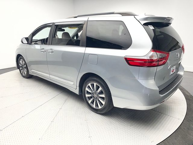 2020 Toyota Sienna XLE AWD 7-Passenger - 22995943 - 6