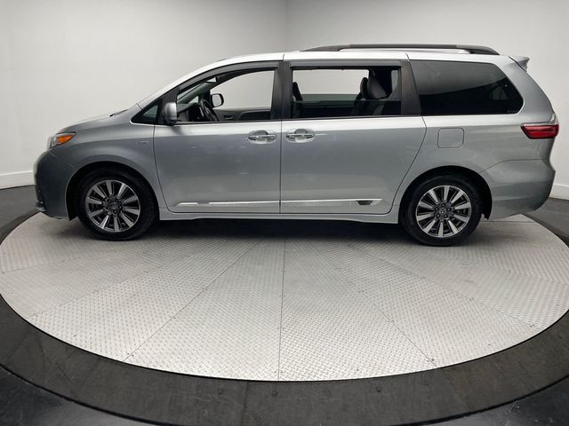 2020 Toyota Sienna XLE AWD 7-Passenger - 22995943 - 7