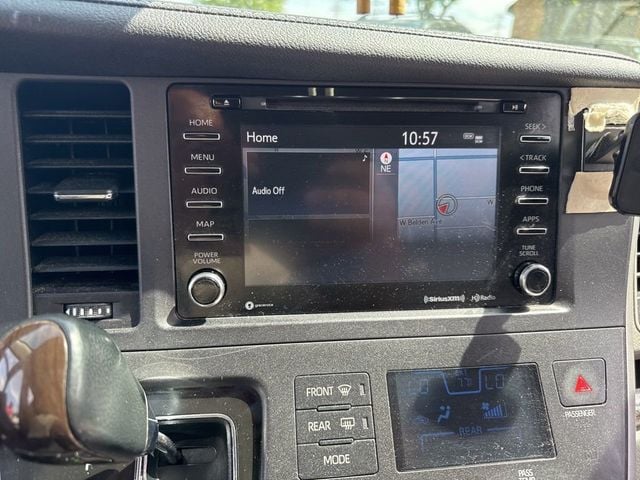 2020 Toyota Sienna XLE FWD 8-Passenger - 23029108 - 9
