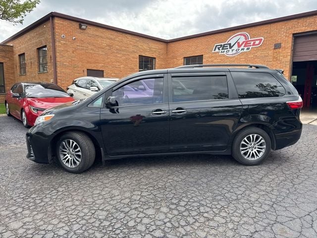 2020 Toyota Sienna XLE FWD 8-Passenger - 23029108 - 1