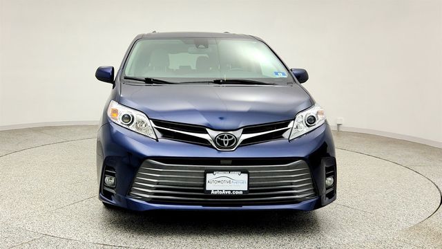 2020 Toyota Sienna XLE FWD 8-Seater - 23013656 - 1