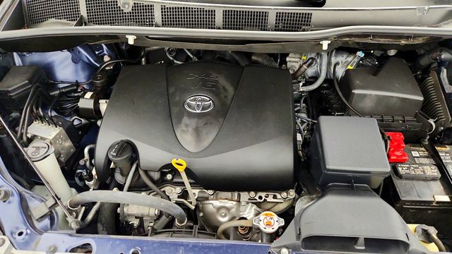 2020 Toyota Sienna XLE FWD 8-Seater - 23013656 - 27