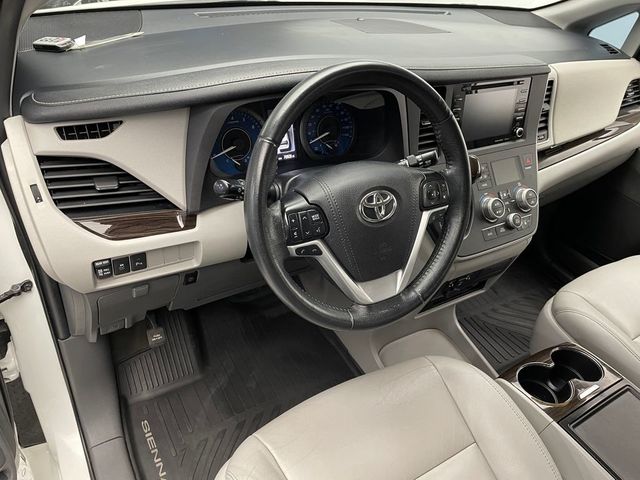 2020 Toyota Sienna XLE Premium AWD 7-Passenger - 23014957 - 10