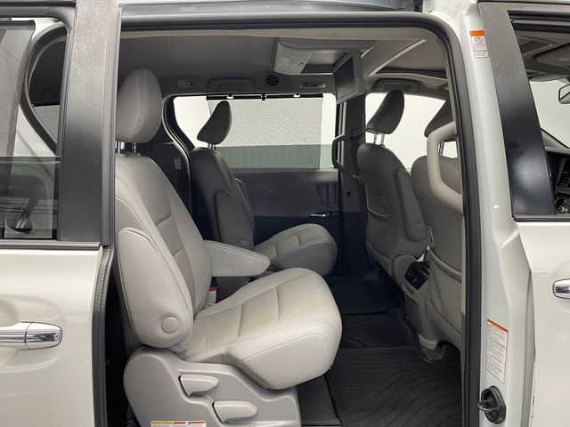 2020 Toyota Sienna XLE Premium AWD 7-Passenger - 23014957 - 36
