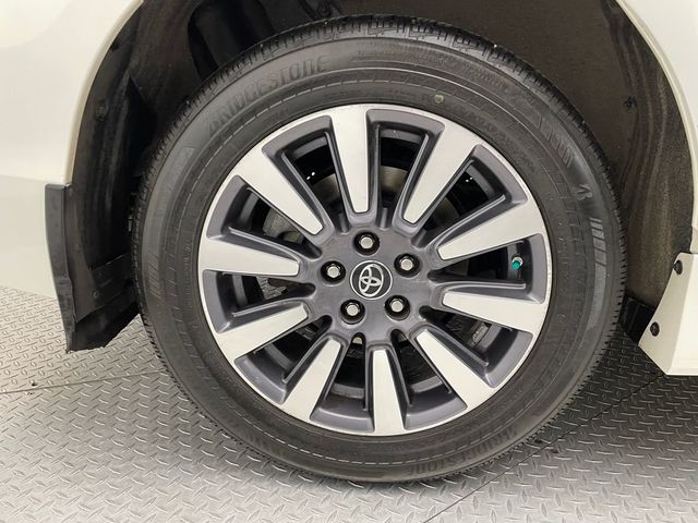 2020 Toyota Sienna XLE Premium AWD 7-Passenger - 23014957 - 48