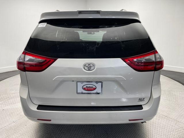 2020 Toyota Sienna XLE Premium AWD 7-Passenger - 23014957 - 5