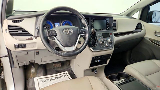 2020 Toyota Sienna XLE Premium AWD 7-Seater - 23035330 - 12