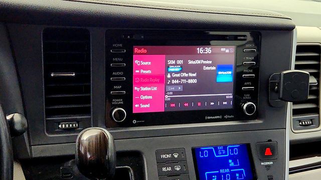 2020 Toyota Sienna XLE Premium AWD 7-Seater - 23035330 - 18