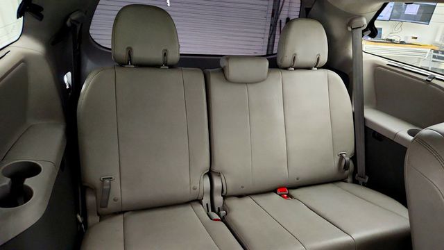 2020 Toyota Sienna XLE Premium AWD 7-Seater - 23035330 - 23