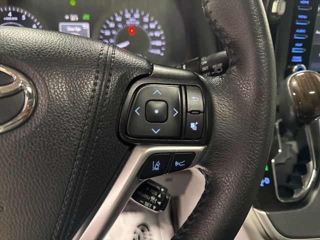 2020 Toyota Sienna XLE Premium FWD 8-Passenger - 22980532 - 11