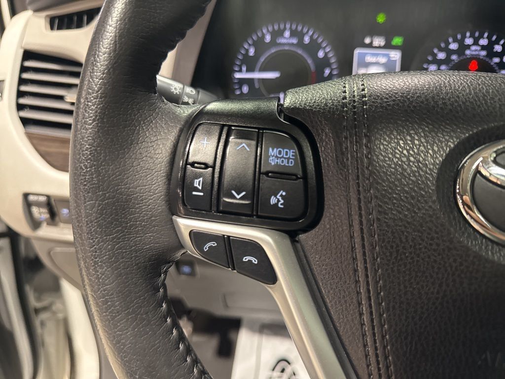 2020 Toyota Sienna XLE Premium FWD 8-Passenger - 22980532 - 12