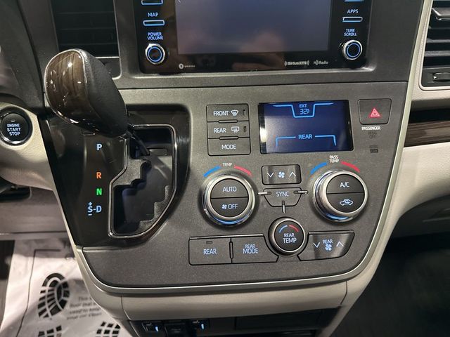 2020 Toyota Sienna XLE Premium FWD 8-Passenger - 22980532 - 22
