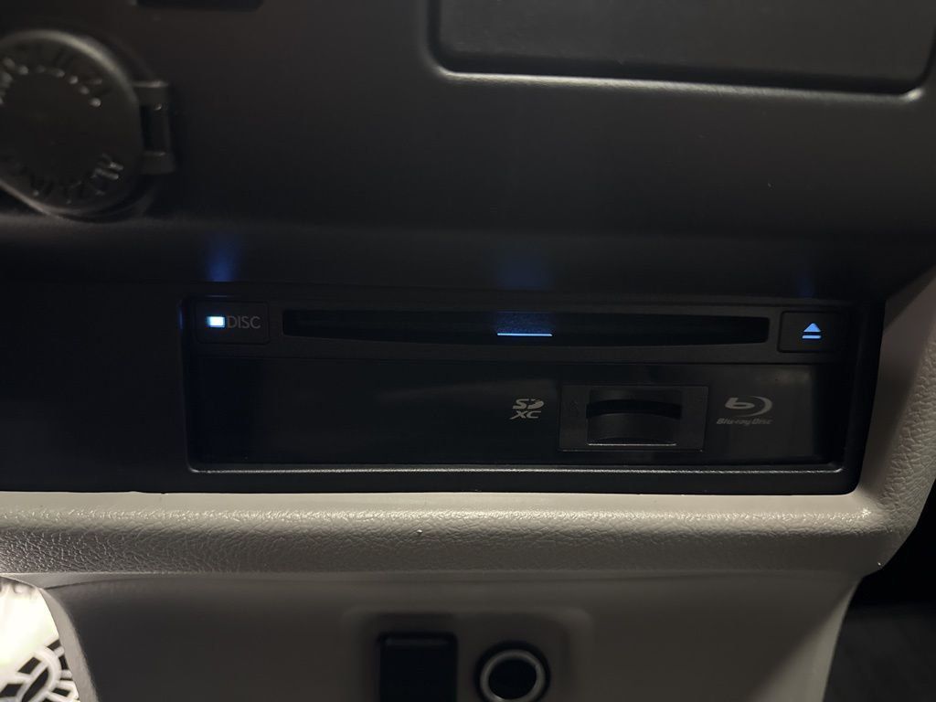 2020 Toyota Sienna XLE Premium FWD 8-Passenger - 22980532 - 24