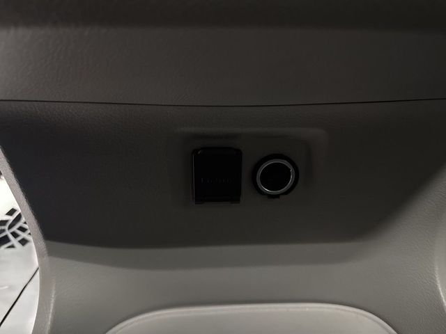 2020 Toyota Sienna XLE Premium FWD 8-Passenger - 22980532 - 25